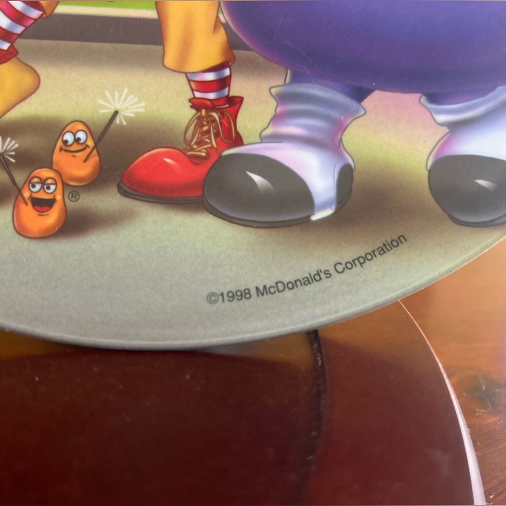 1998 McDonald’s Patriotic Fireworks Plate – Vintage Collector’s Throwback! - Picture 2 of 3